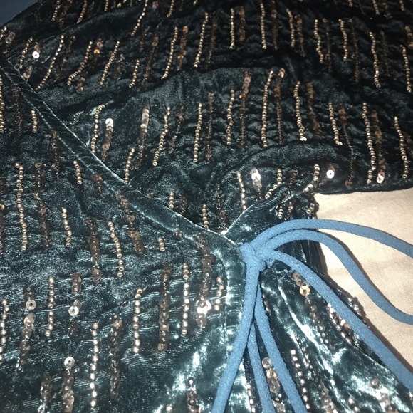 Dress - Picture 3 of 4